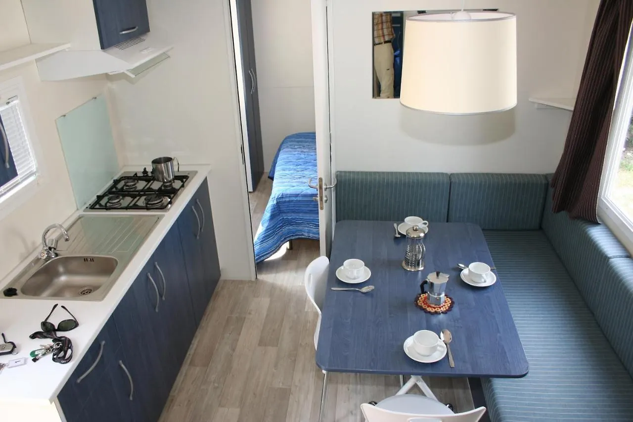 *** Parco vacanze Happy Camp Mobile Homes in Brioni Sunny Camping Štinjan Croazia